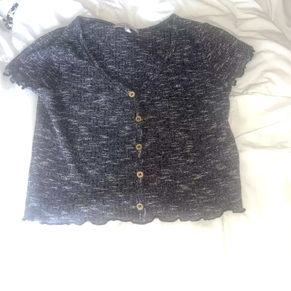 Grey Women’s Medium Crop Top Short Sleeve Shirt Crave Fame By Almost Famous